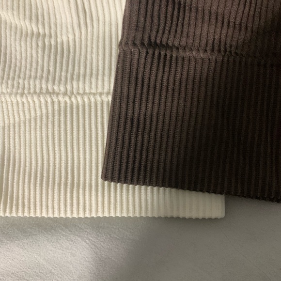 GARAGE STELLA SEAMLESS TANK - V NECK TANK RIBBED - Picture 5 of 6